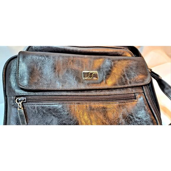 Functional, Multi-pocket Crossbody Handbag - Picture 7 of 7